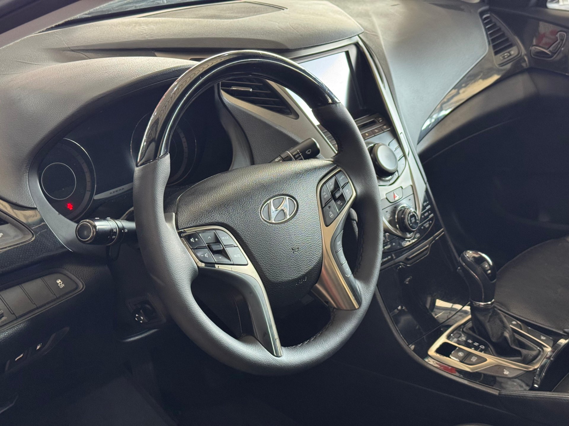 HYUNDAI AZERA