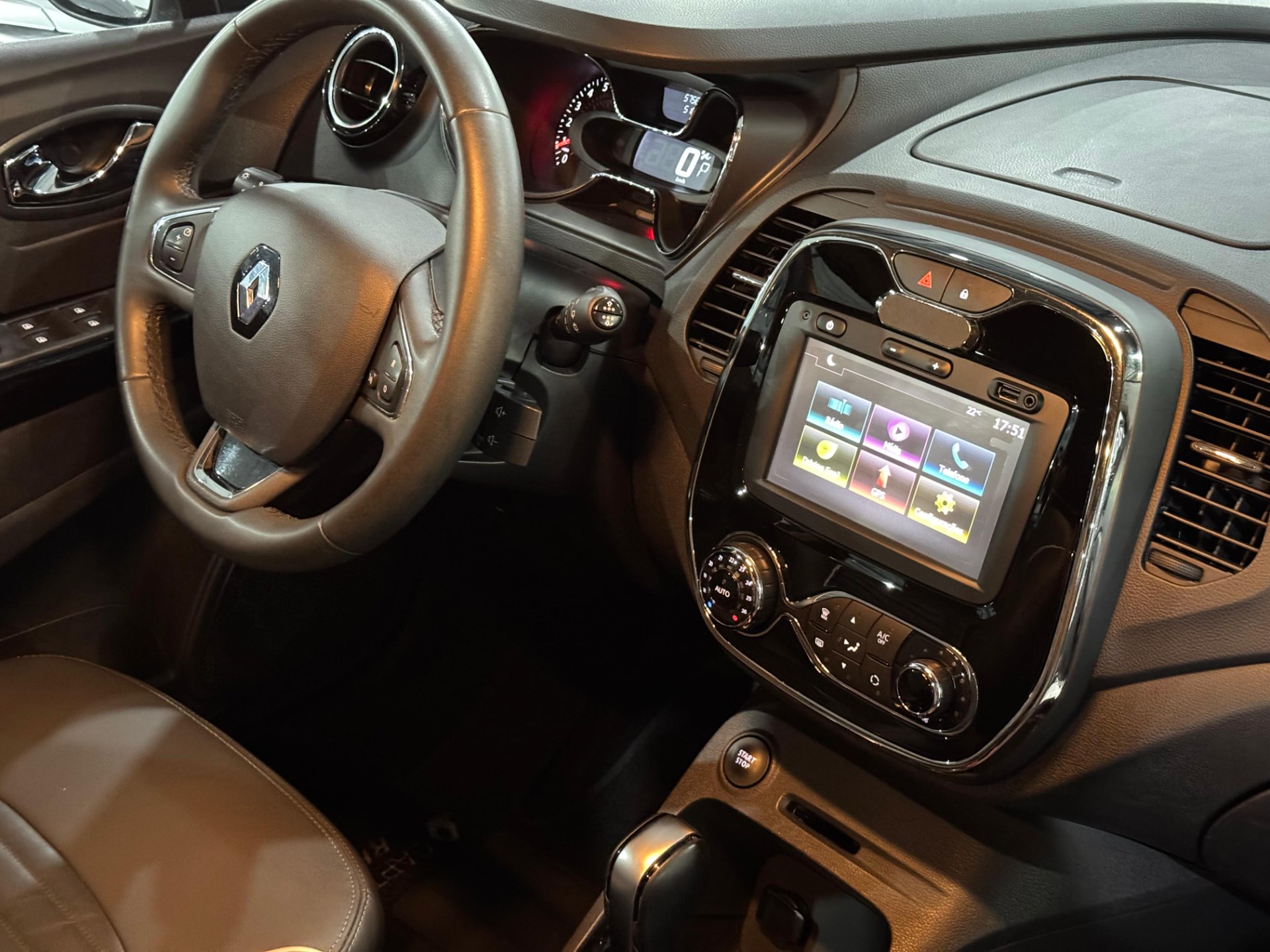 RENAULT CAPTUR
