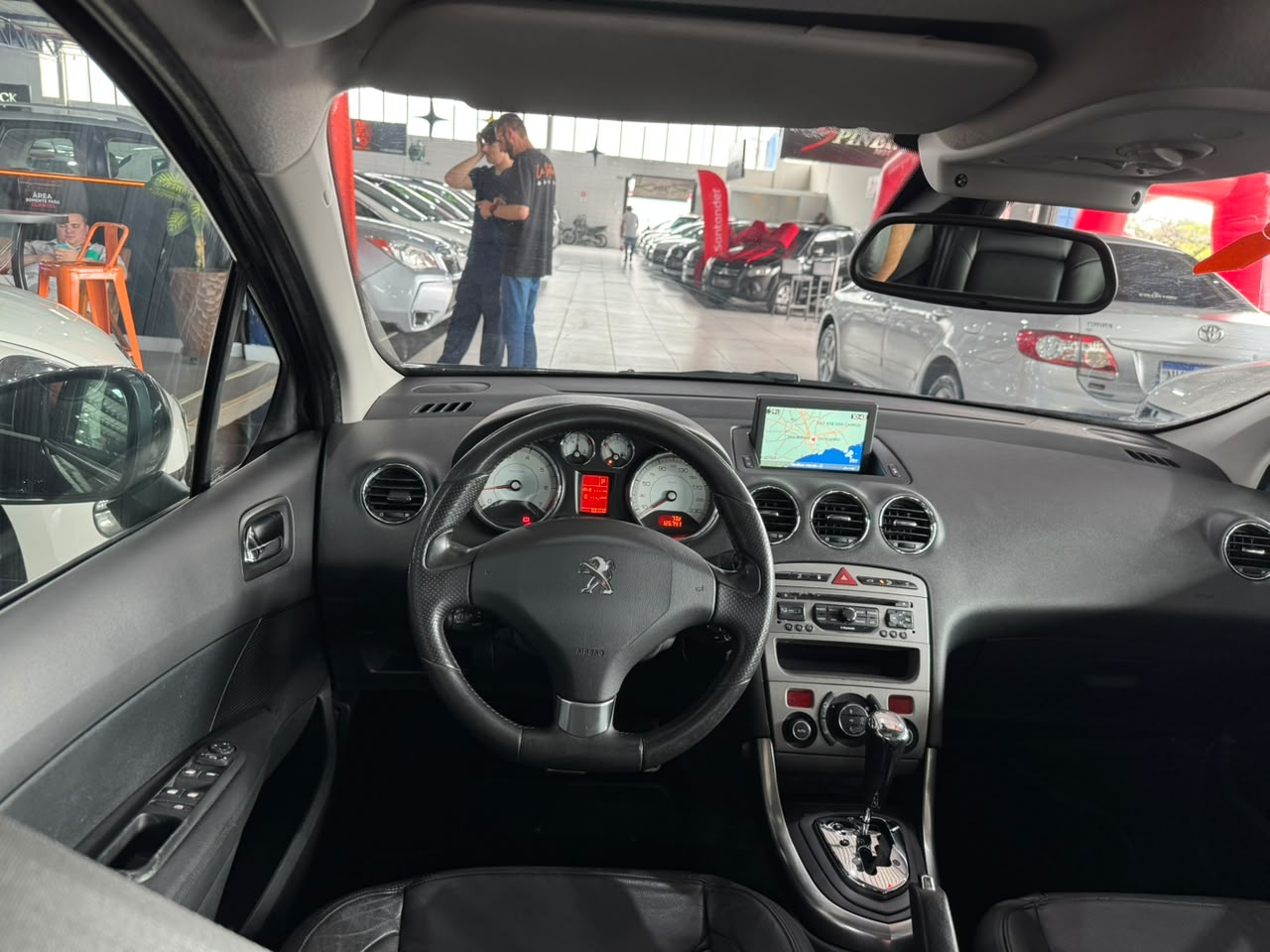 PEUGEOT 408