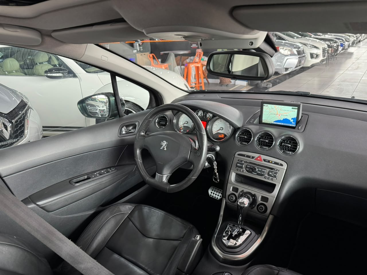 PEUGEOT 408