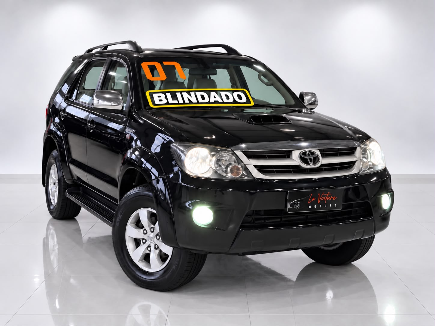 TOYOTA HILUX SW4