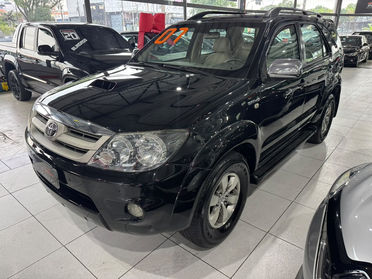 TOYOTA HILUX SW4