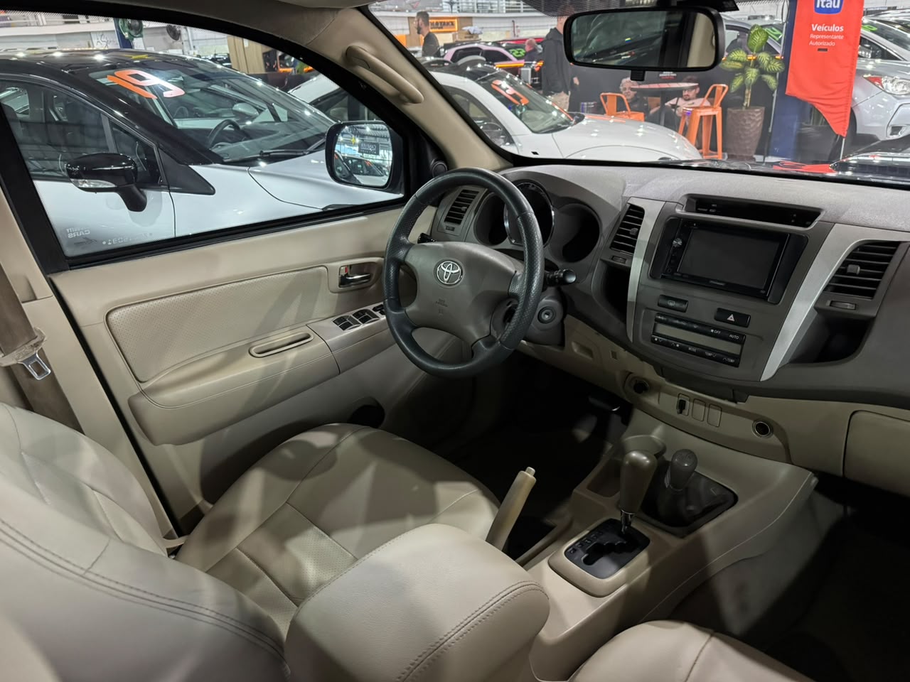 TOYOTA HILUX SW4