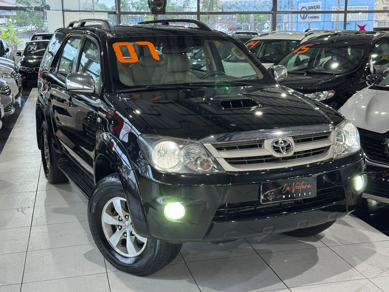 TOYOTA HILUX SW4