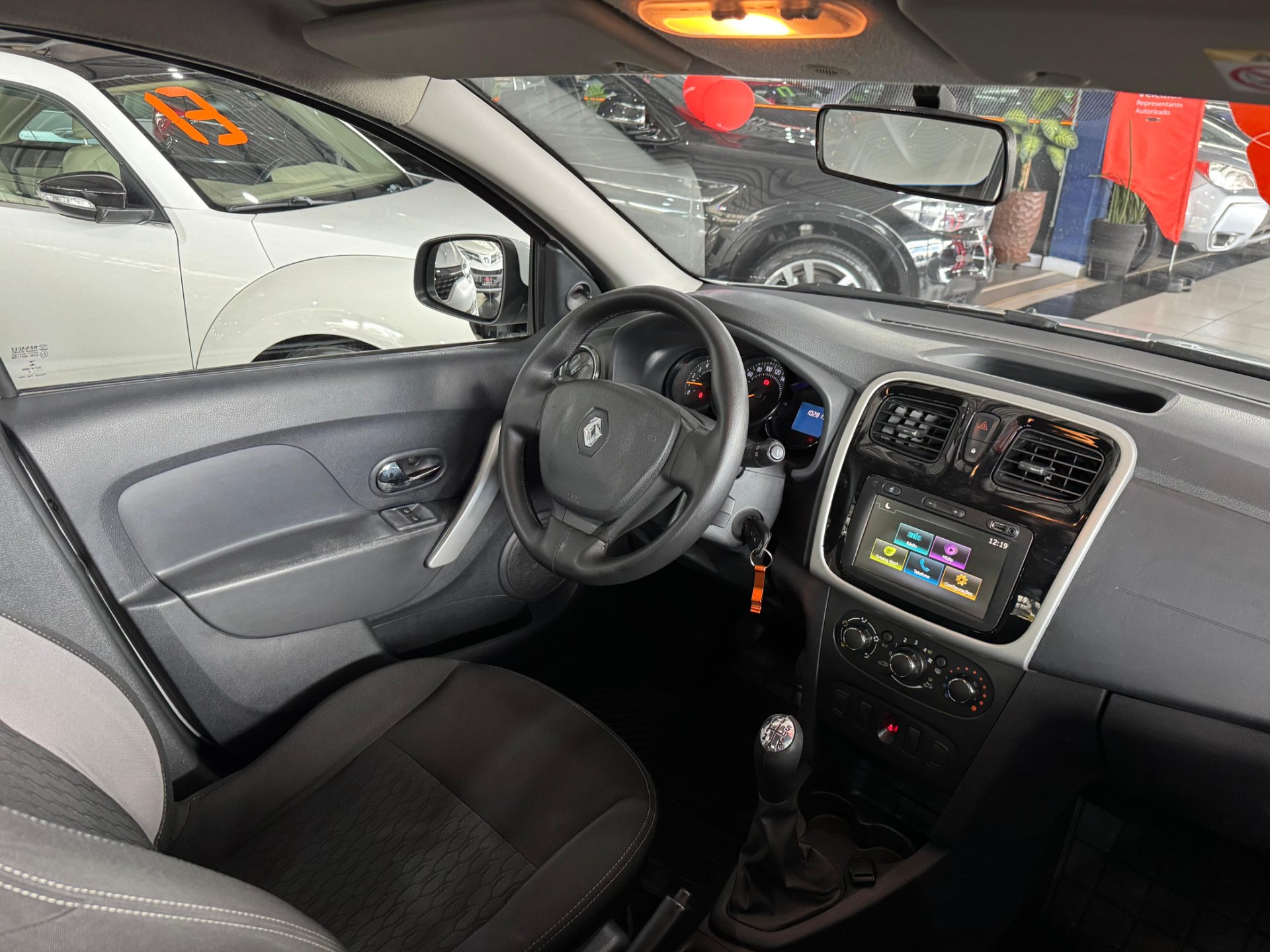 RENAULT SANDERO