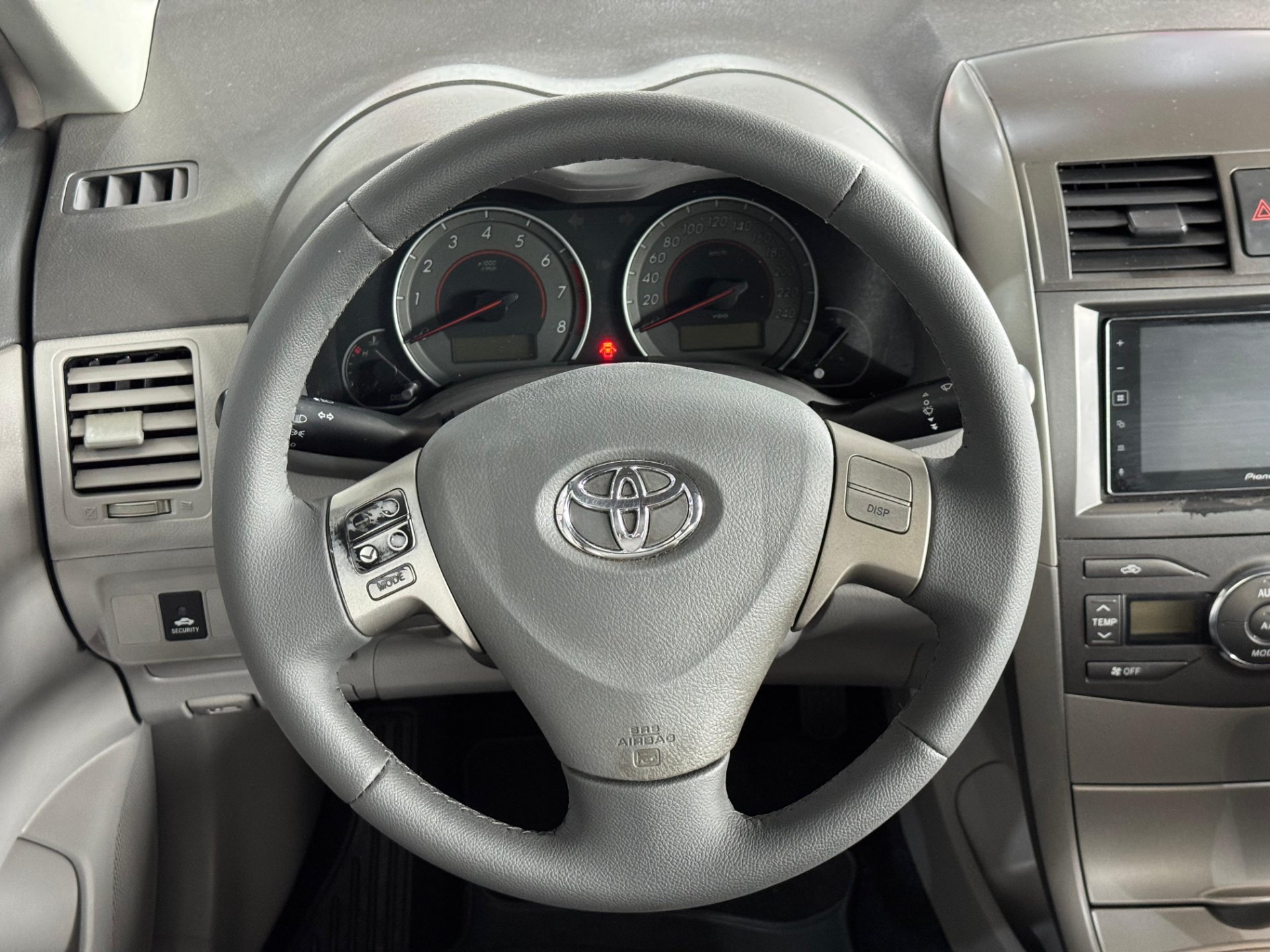 TOYOTA COROLLA