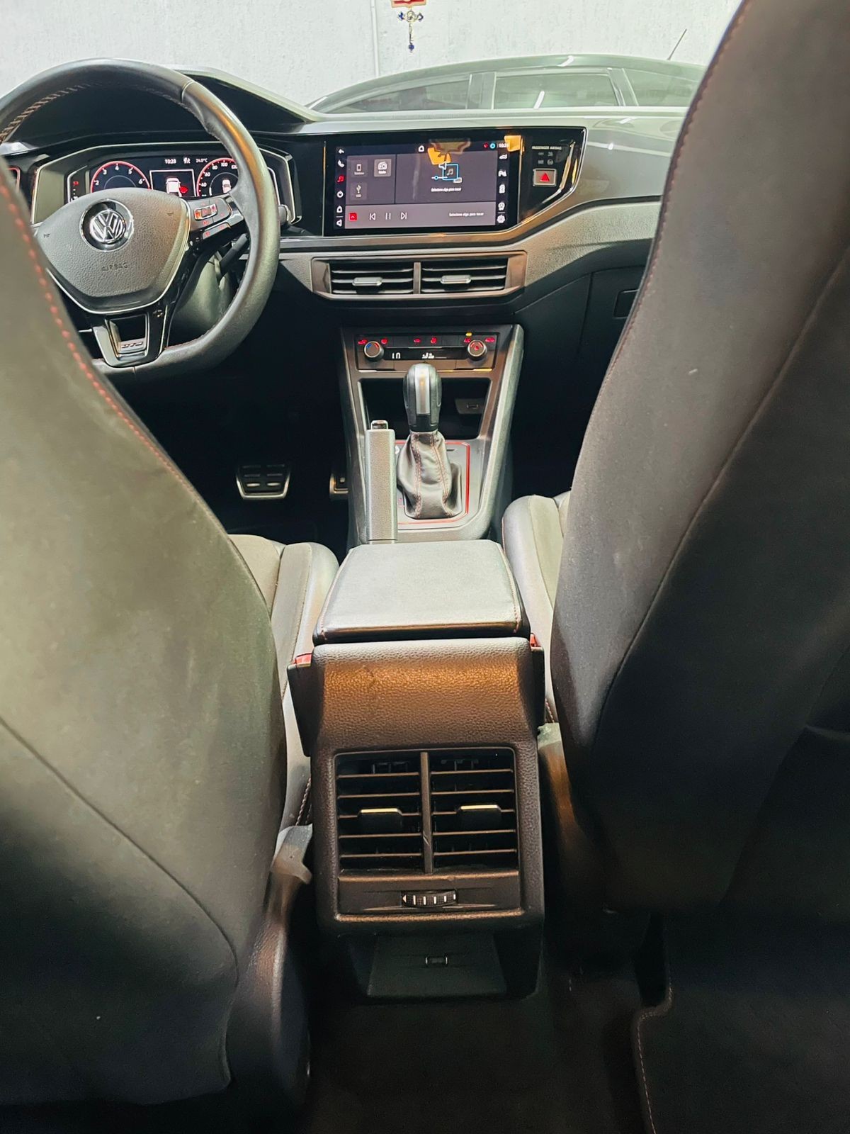 VOLKSWAGEN VIRTUS