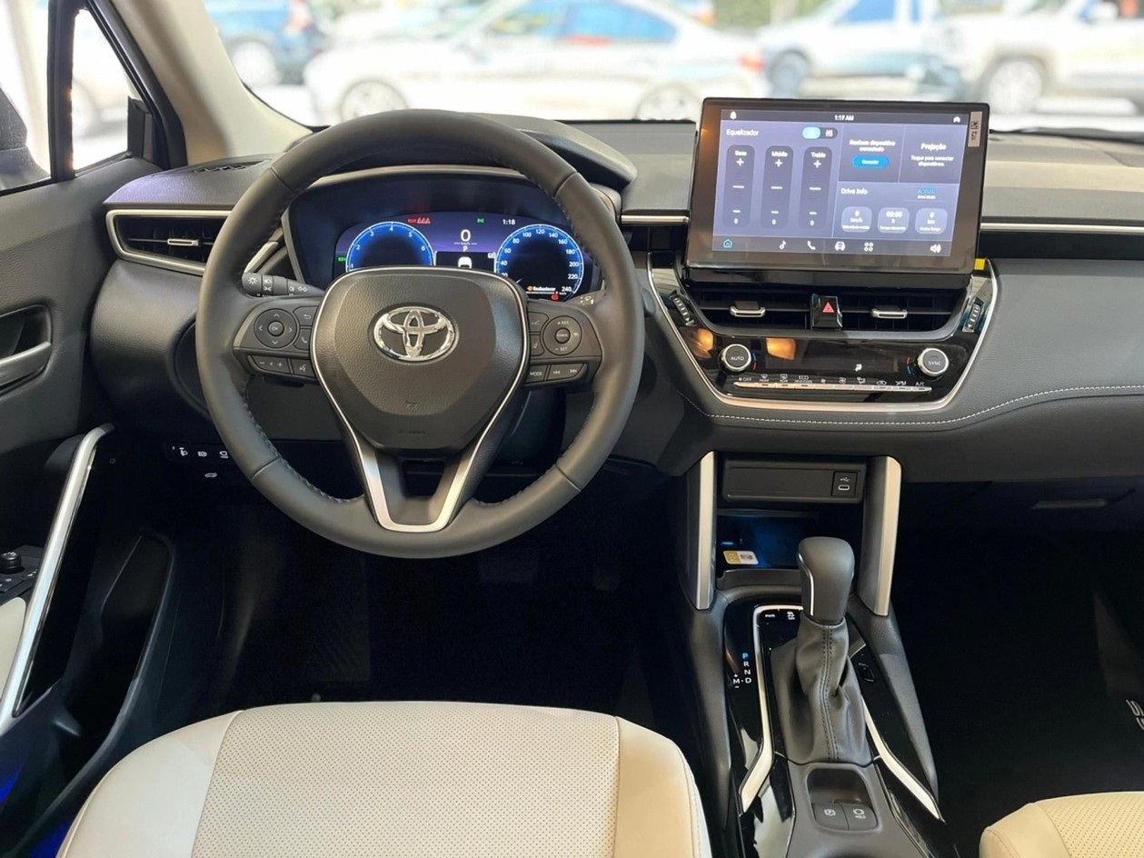 TOYOTA COROLLA CROSS