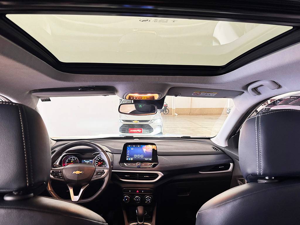 CHEVROLET TRACKER