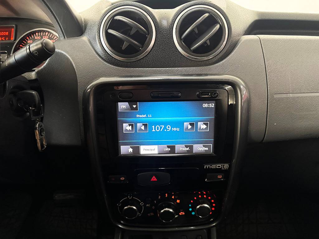 RENAULT DUSTER