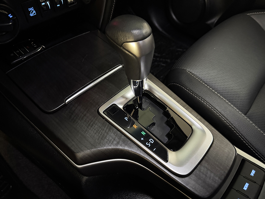 TOYOTA HILUX SW4