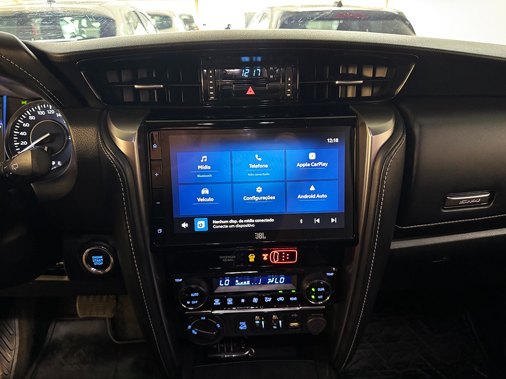TOYOTA HILUX SW4