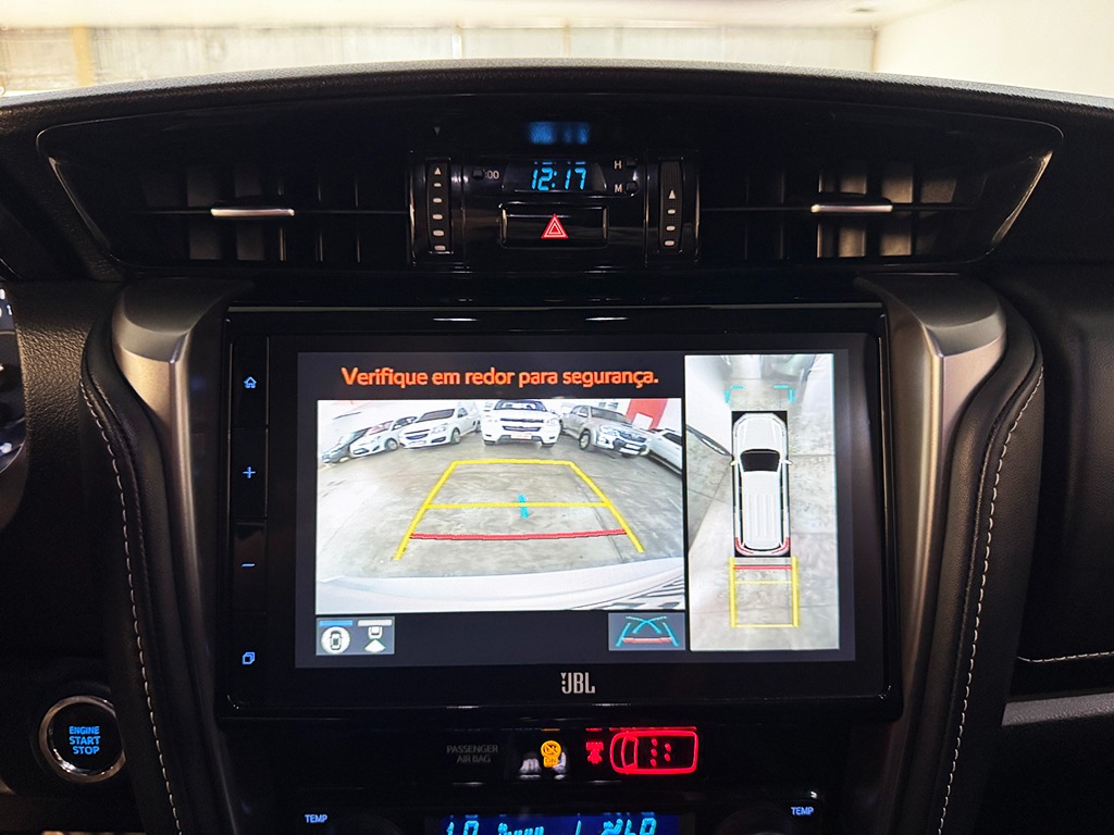 TOYOTA HILUX SW4