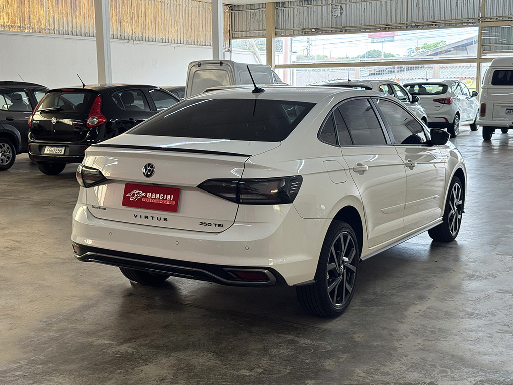 VOLKSWAGEN VIRTUS