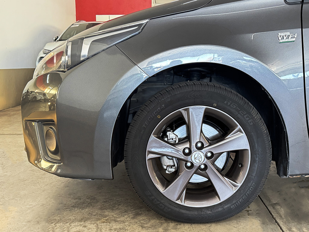 TOYOTA COROLLA