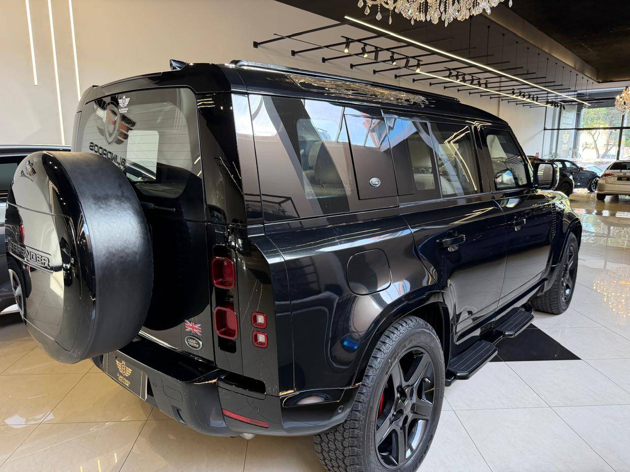LAND ROVER DEFENDER