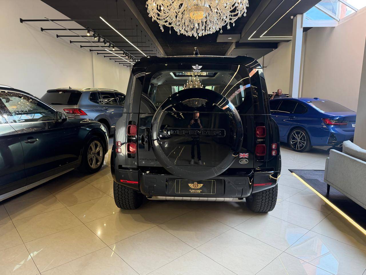 LAND ROVER DEFENDER