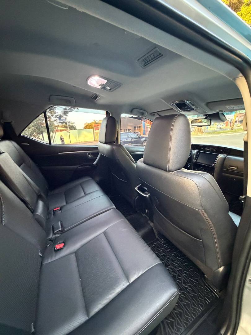 TOYOTA HILUX SW4