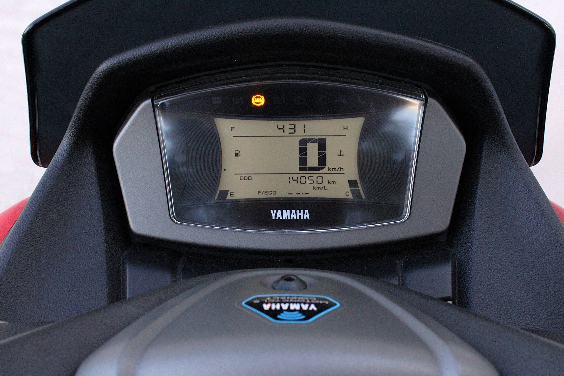 YAMAHA NMAX CONNECTED 160 ABS