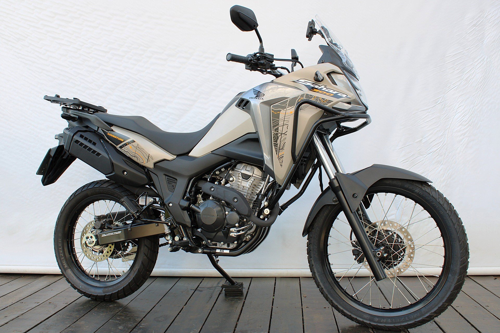 HONDA XRE 300 SAHARA ADVENTURE
