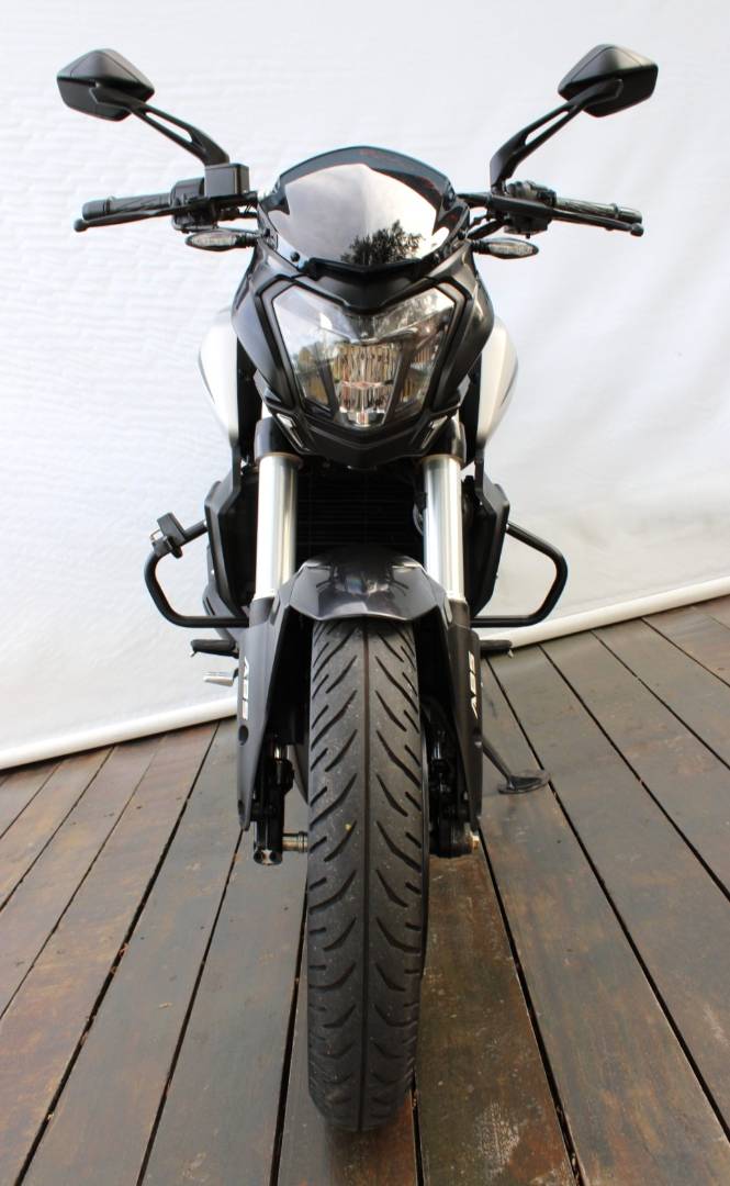 BAJAJ DOMINAR 250