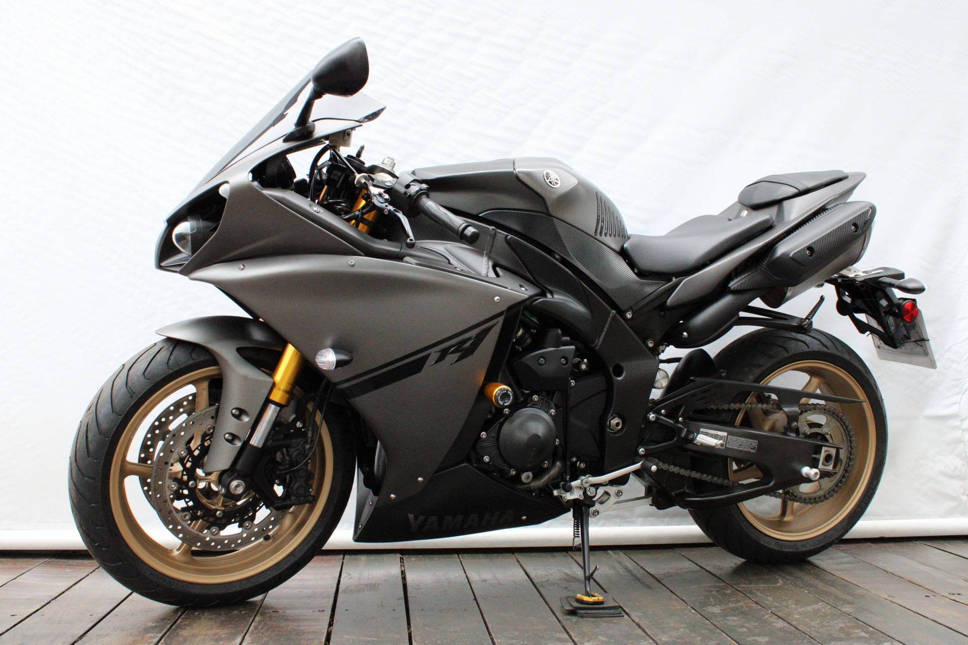 YAMAHA YZF R1