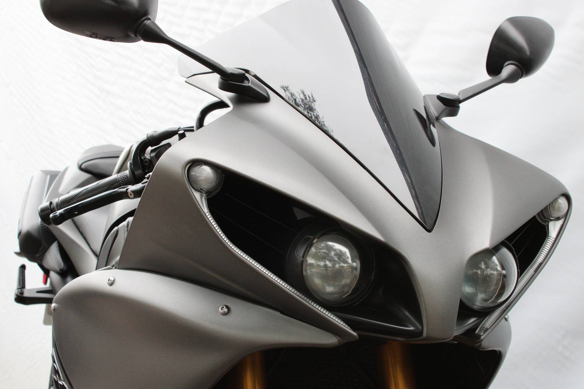 YAMAHA YZF R1