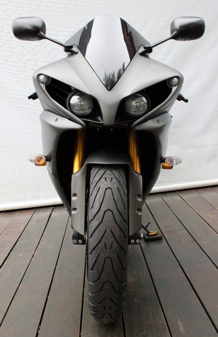 YAMAHA YZF R1