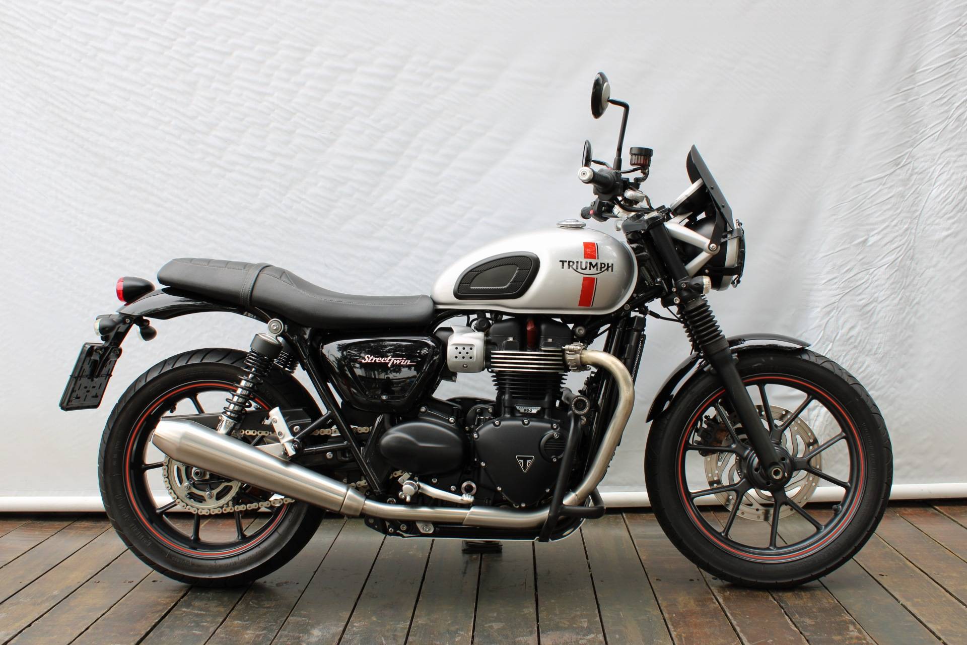 TRIUMPH STREET TWIN