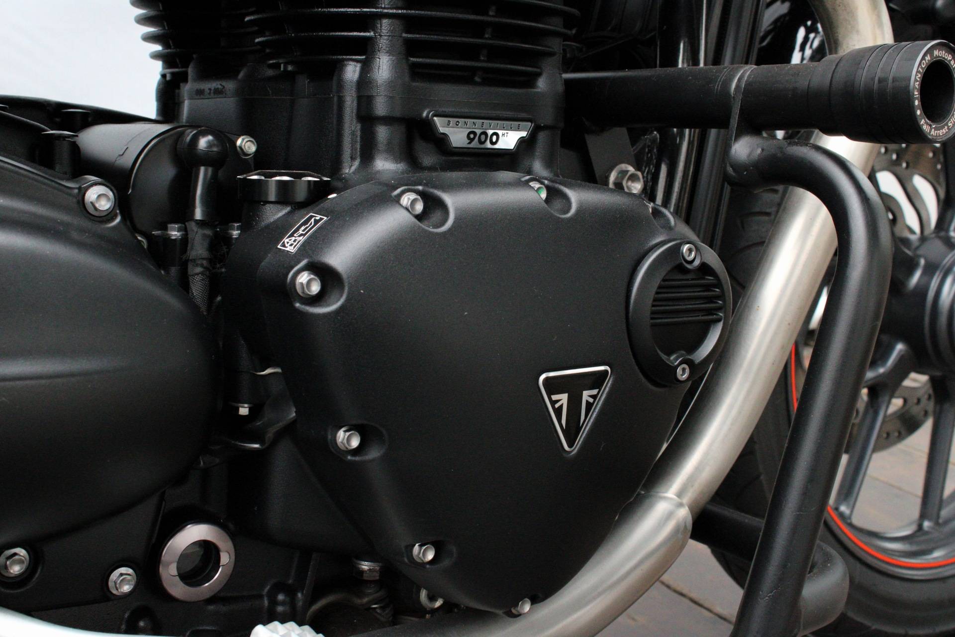 TRIUMPH STREET TWIN