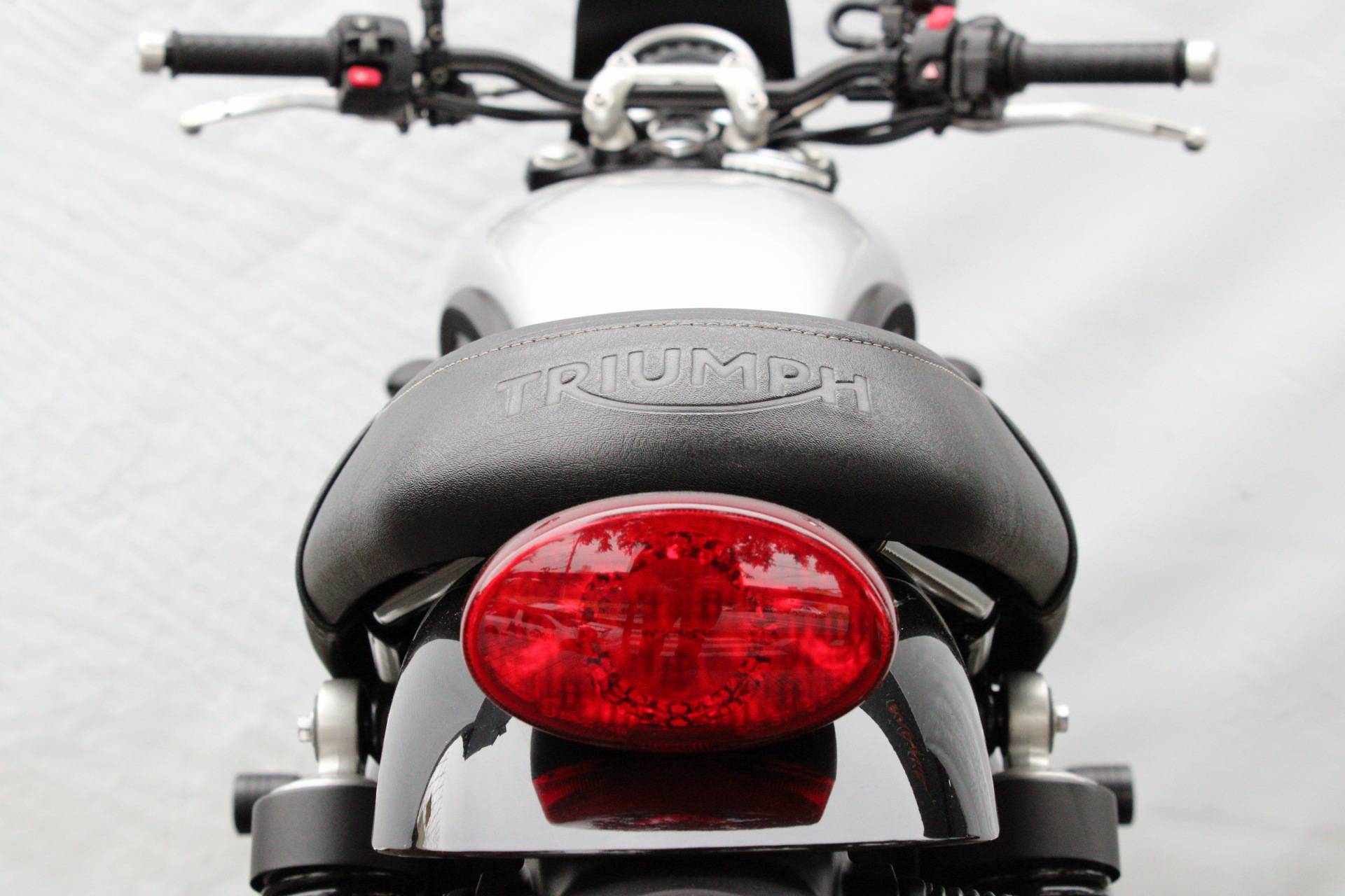 TRIUMPH STREET TWIN