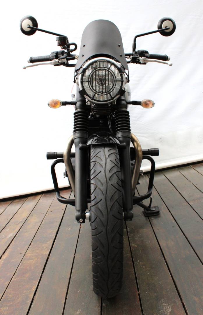 TRIUMPH STREET TWIN