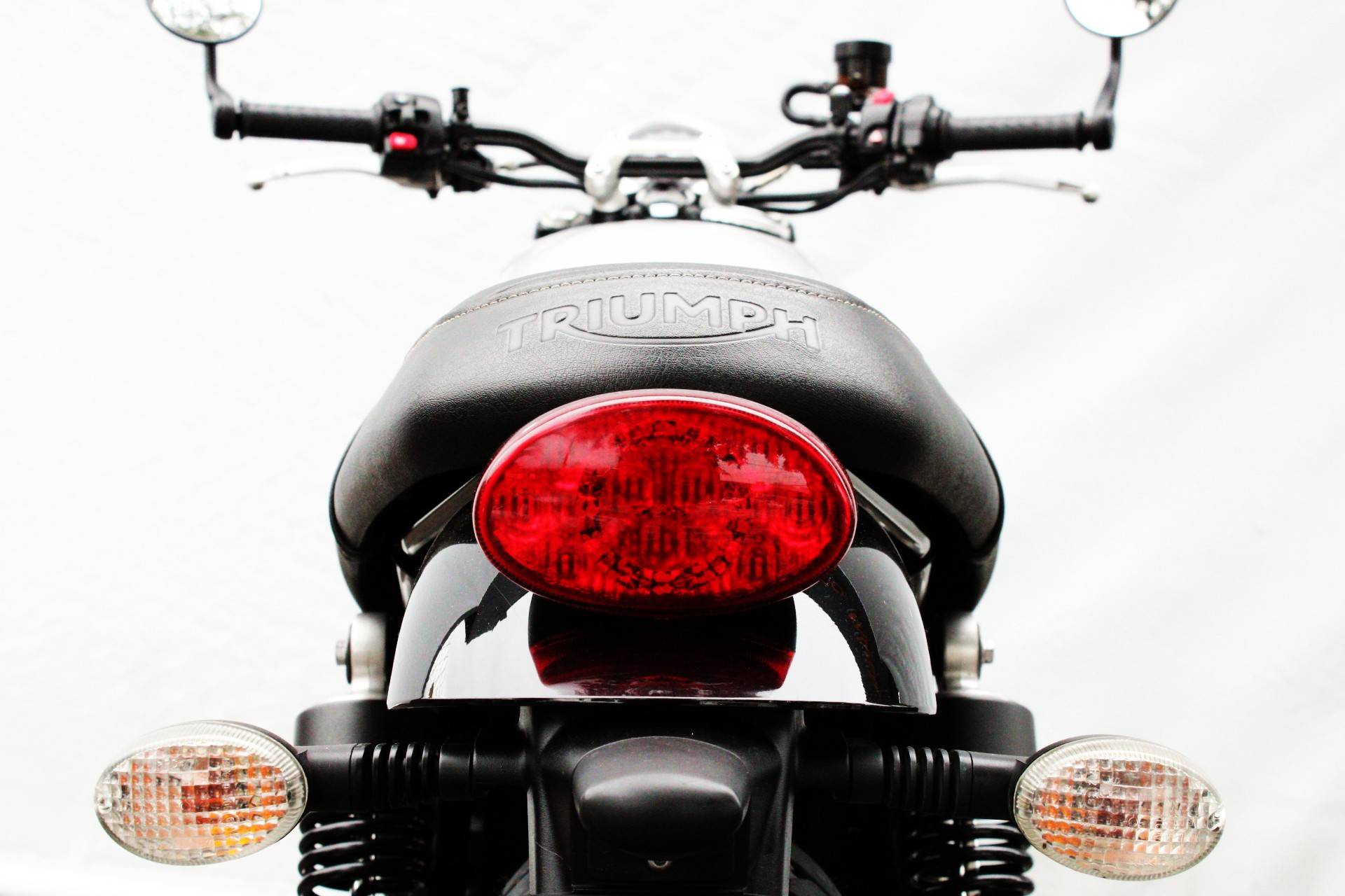 TRIUMPH STREET TWIN