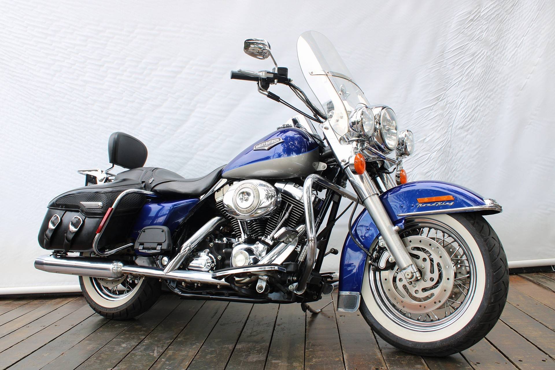 HARLEY-DAVIDSON ROAD KING CLASSIC