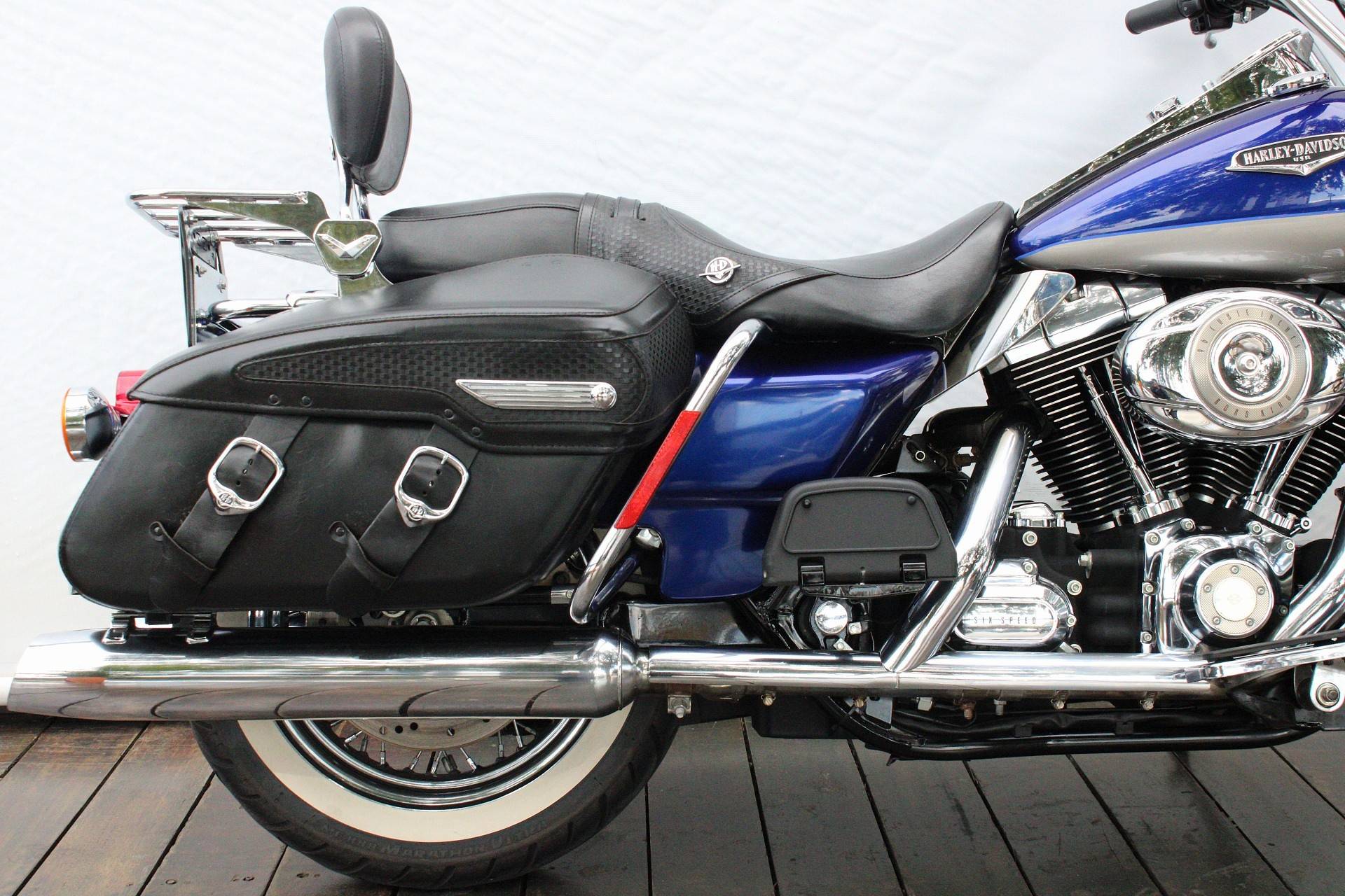 HARLEY-DAVIDSON ROAD KING CLASSIC