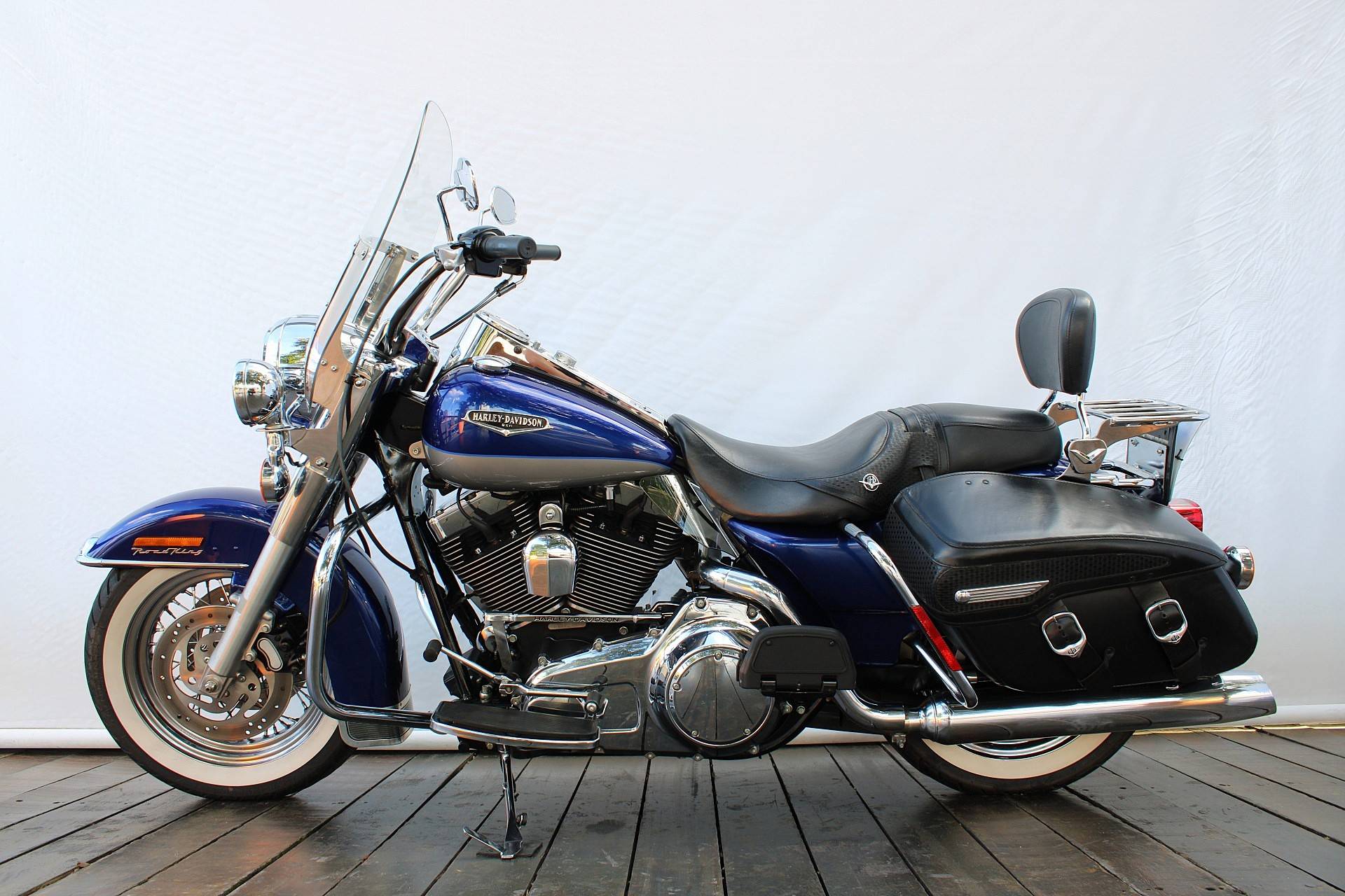 HARLEY-DAVIDSON ROAD KING CLASSIC