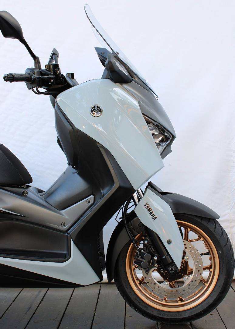 YAMAHA XMAX 300 CONNECTED ABS