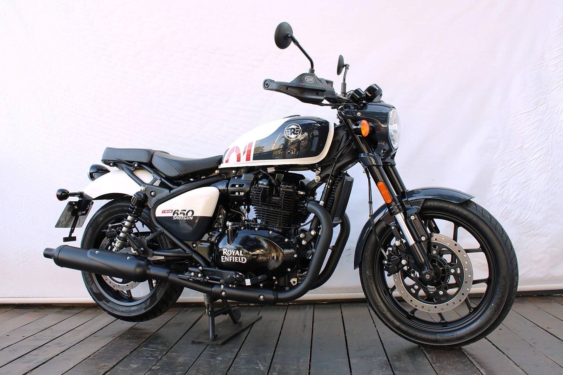 ROYAL ENFIELD SHOTGUN 650 STENCIL WHITE