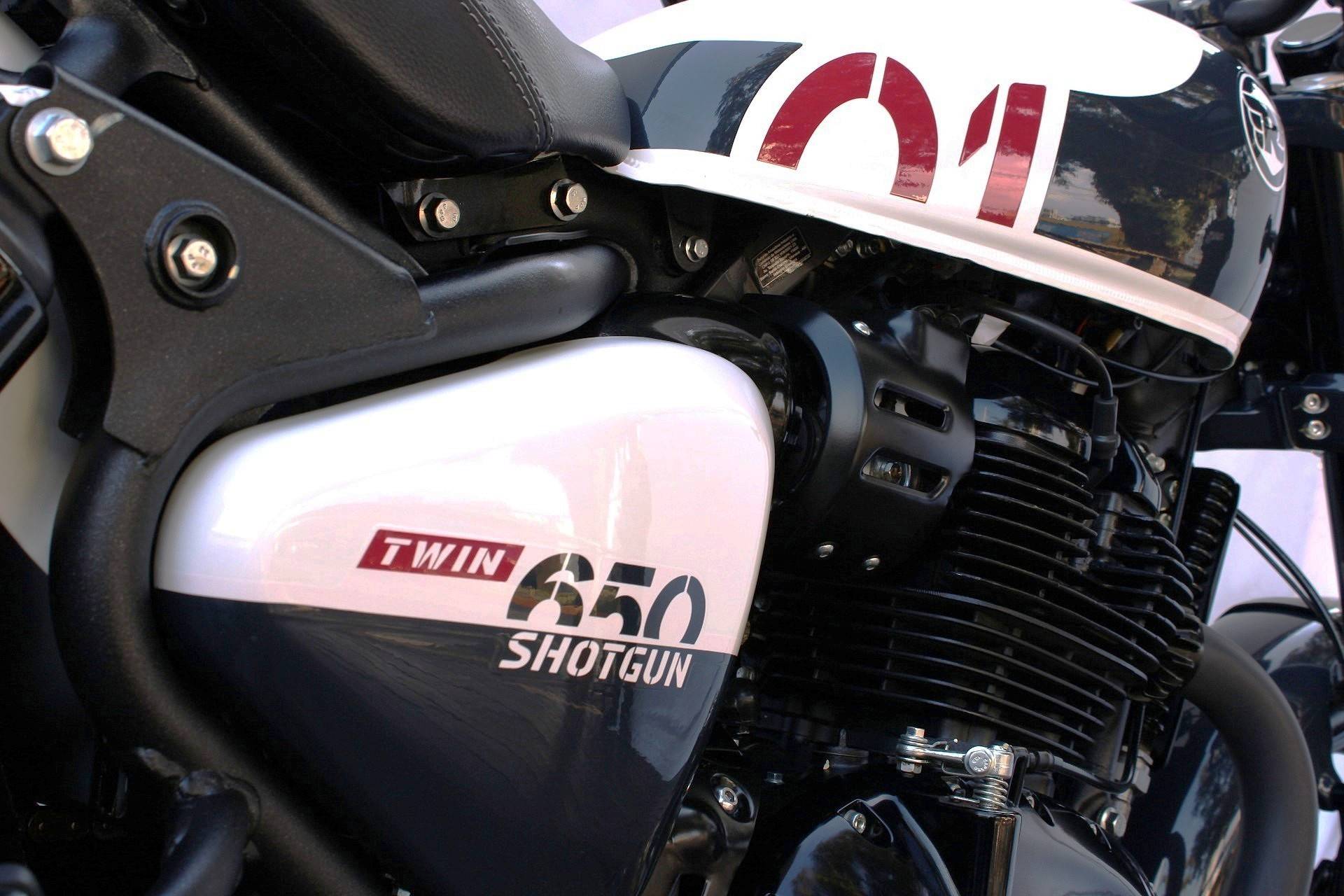 ROYAL ENFIELD SHOTGUN 650 STENCIL WHITE