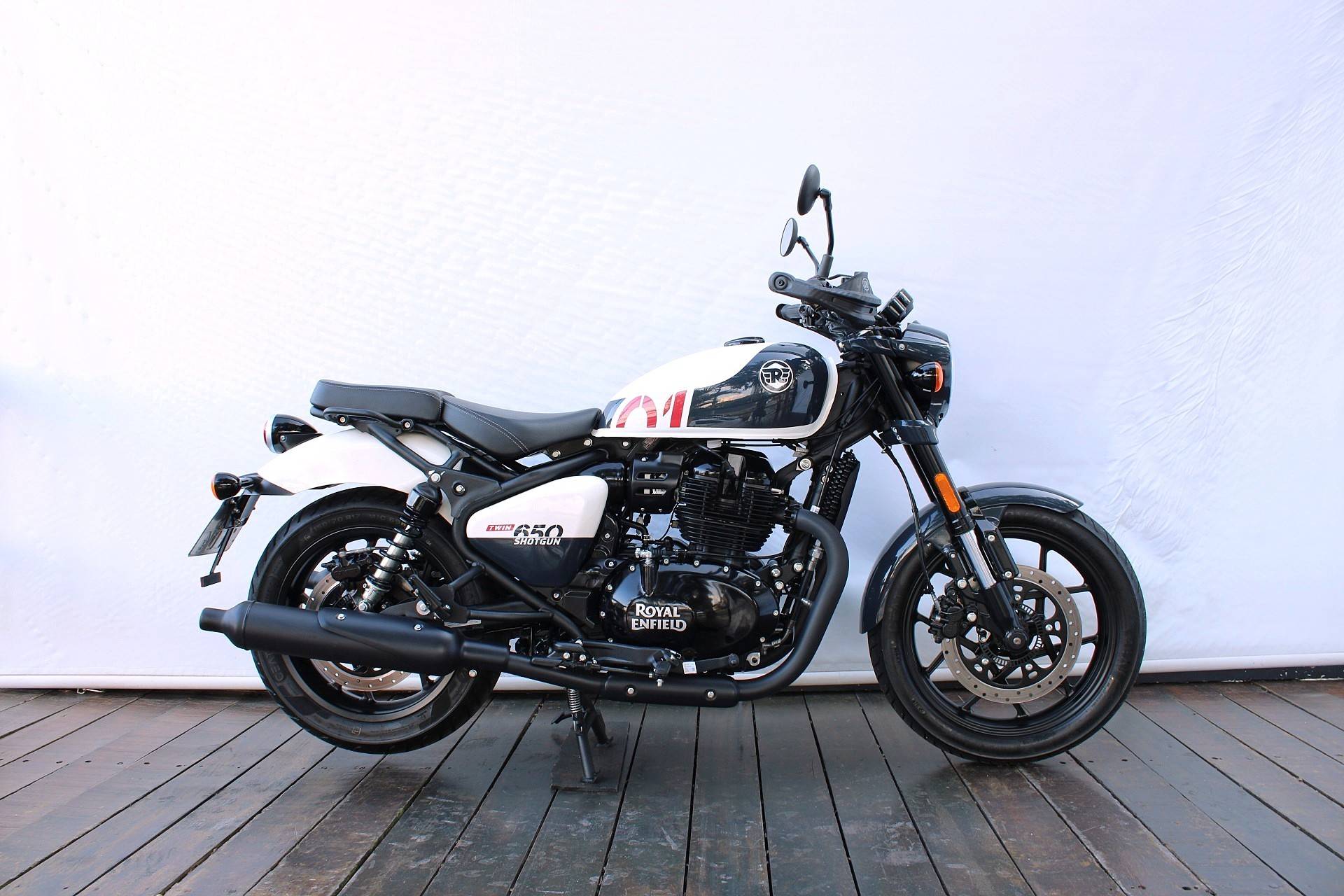 ROYAL ENFIELD SHOTGUN 650 STENCIL WHITE