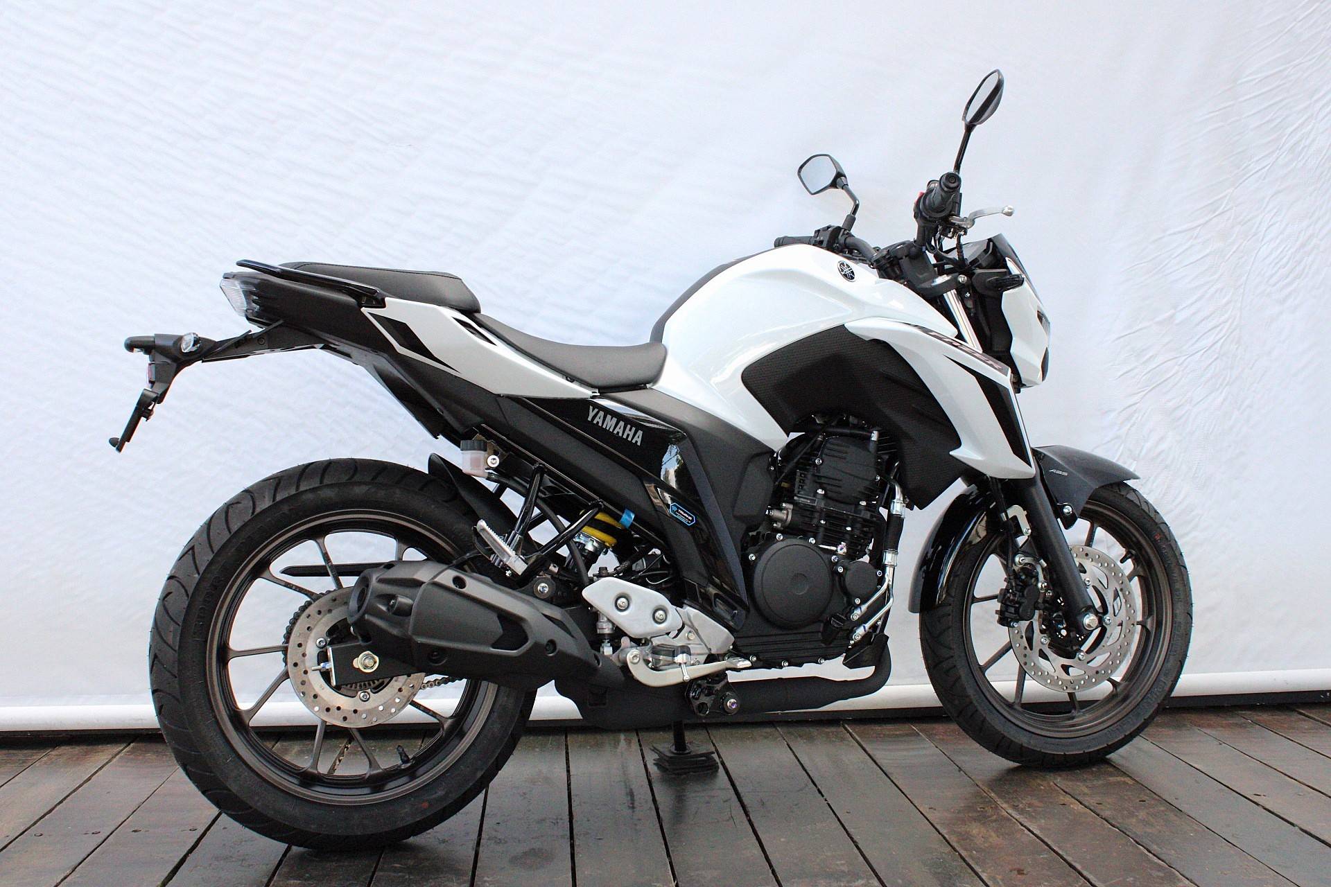 YAMAHA FZ25 FAZER CONNECTED ABS