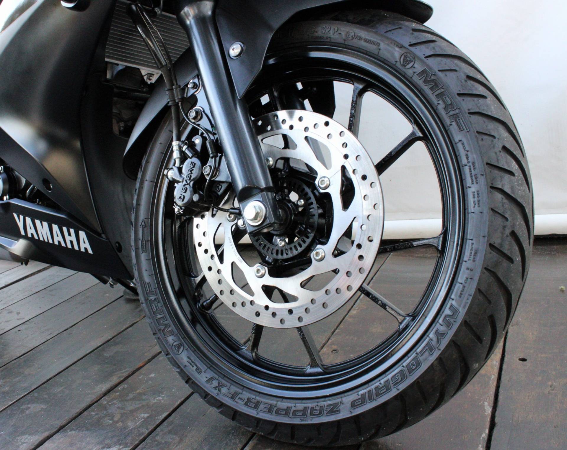 YAMAHA YZF R15
