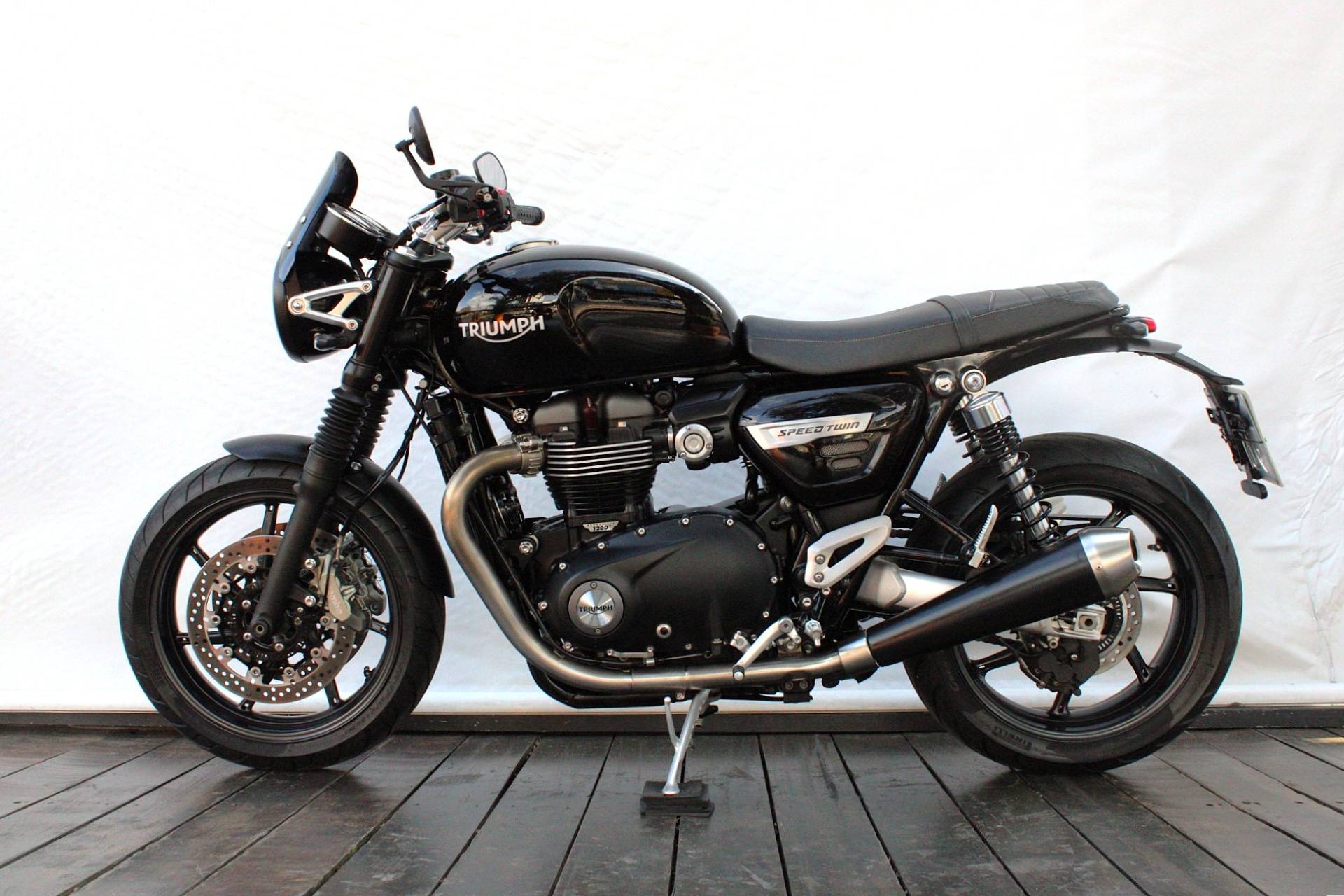 TRIUMPH SPEED TWIN 