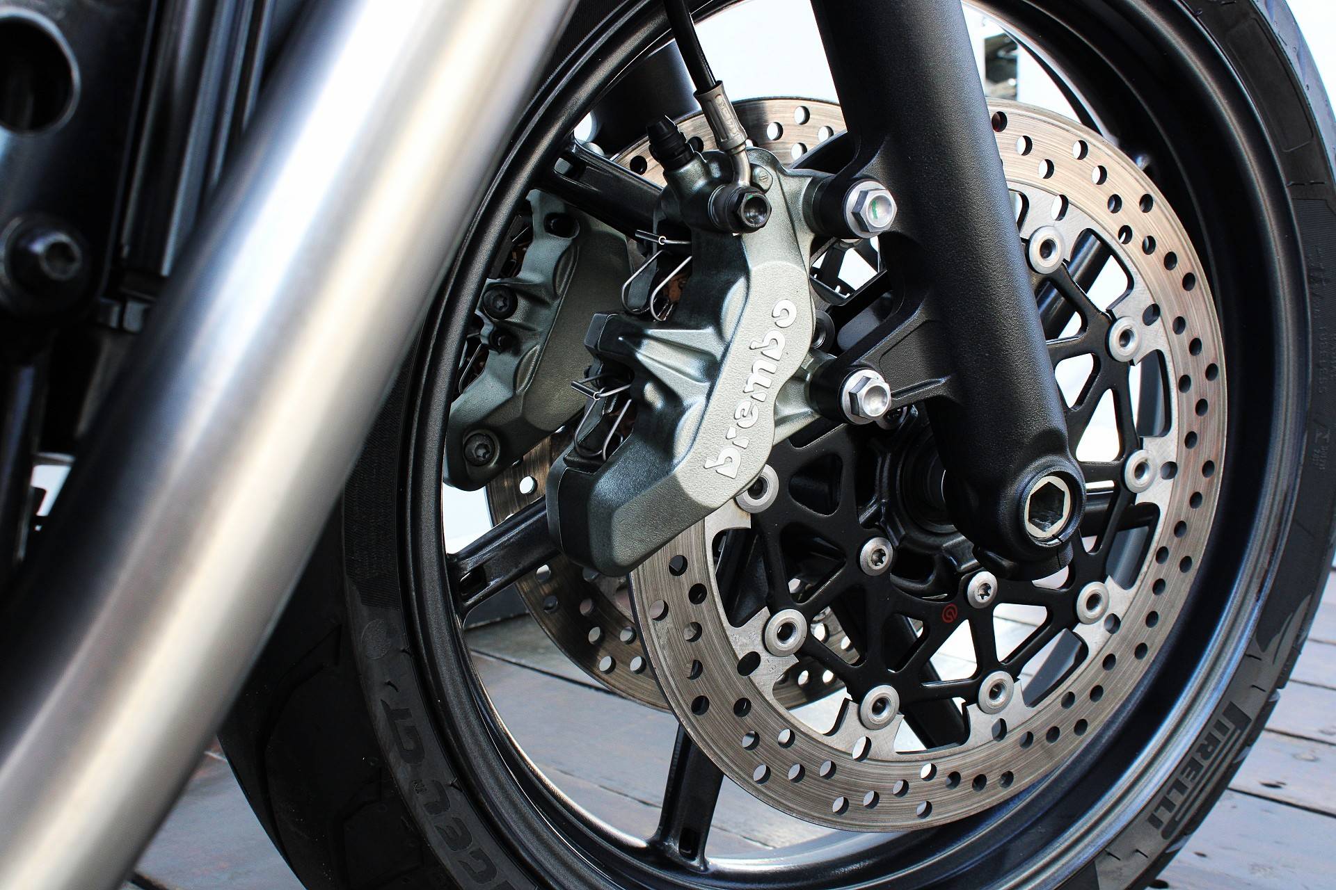 TRIUMPH SPEED TWIN 