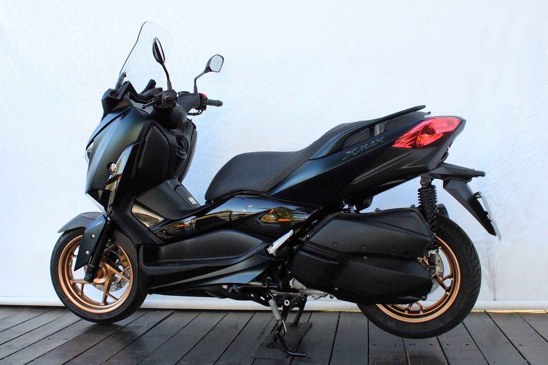 YAMAHA XMAX ABS