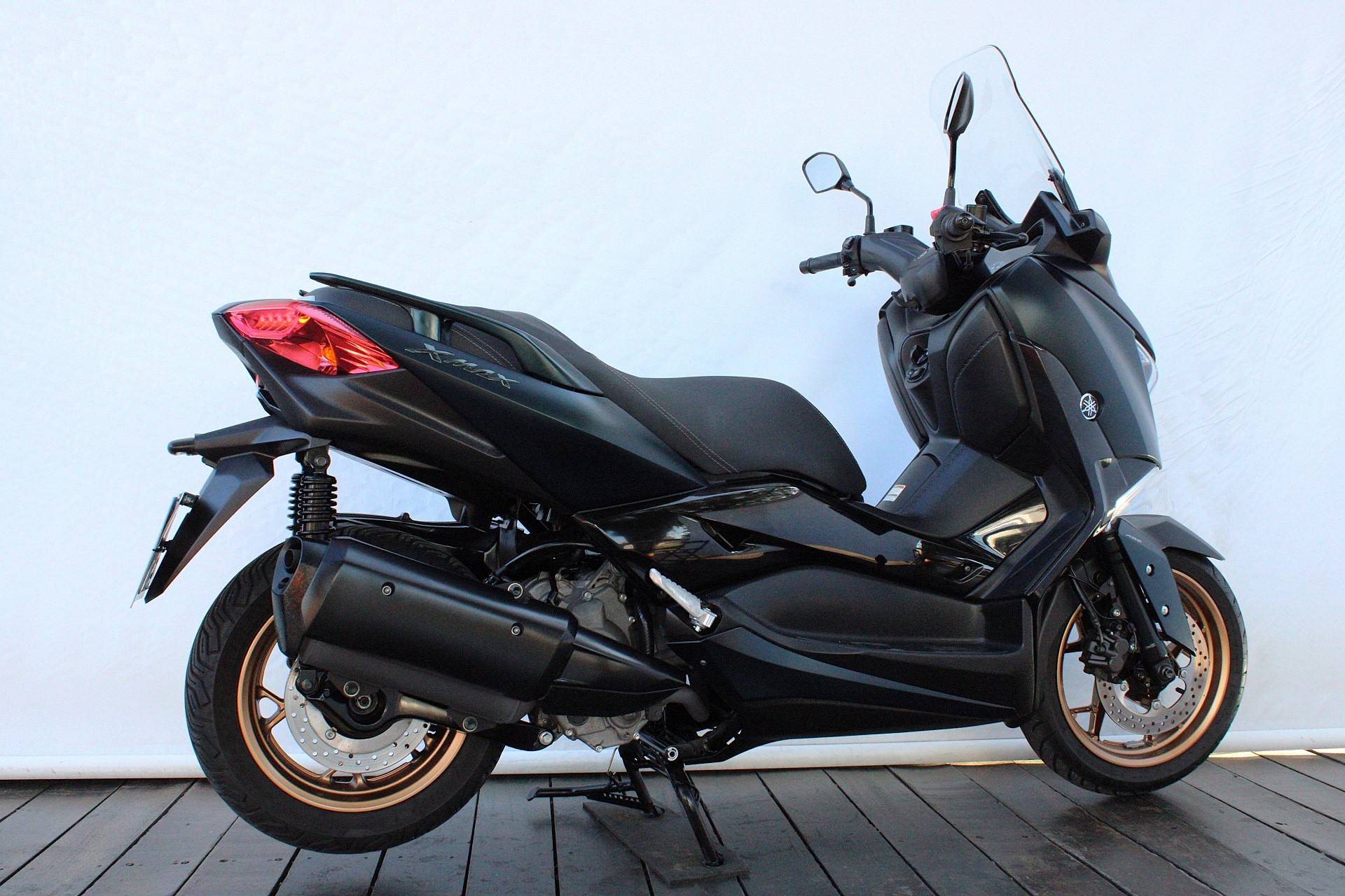 YAMAHA XMAX ABS