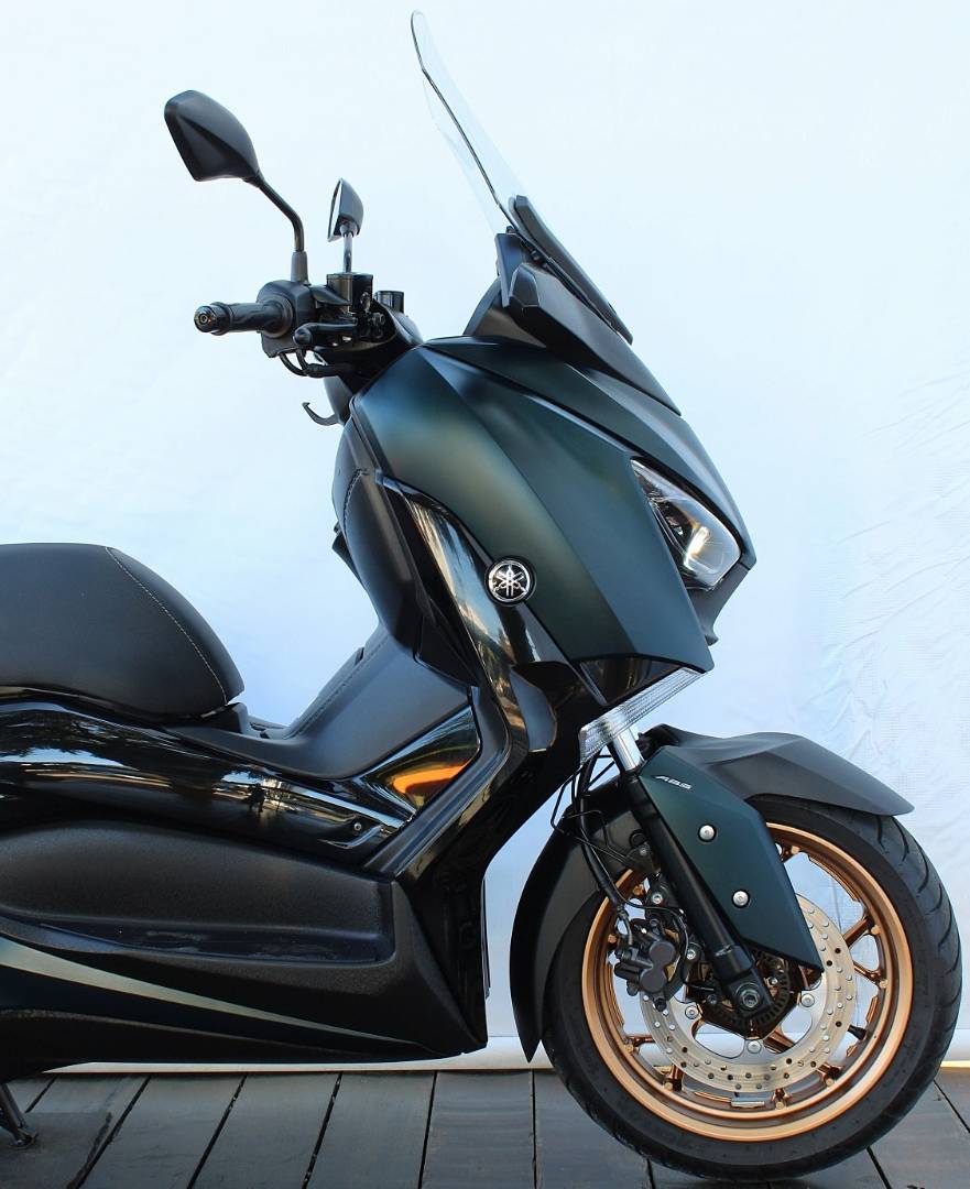 YAMAHA XMAX ABS