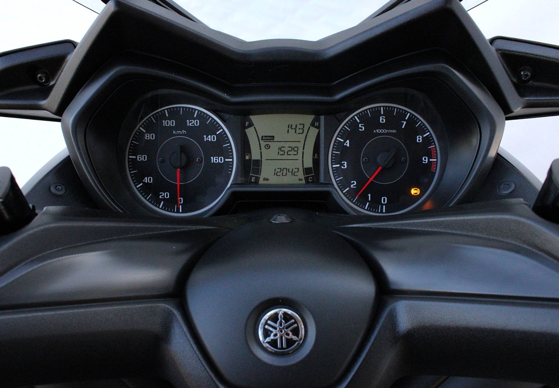 YAMAHA XMAX ABS