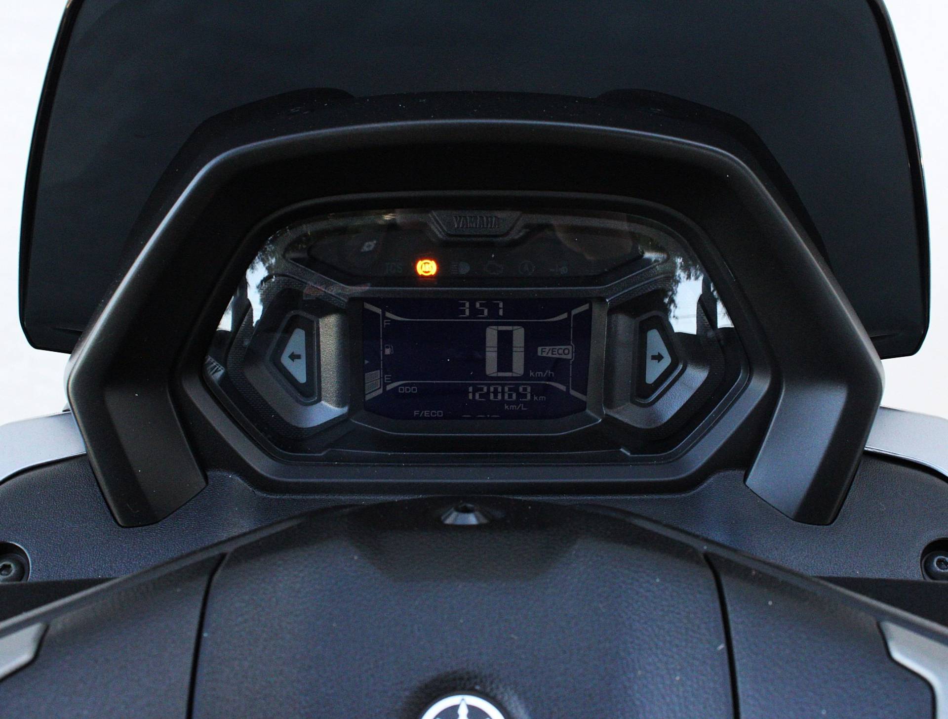 YAMAHA NMAX CONNECTED 160 ABS