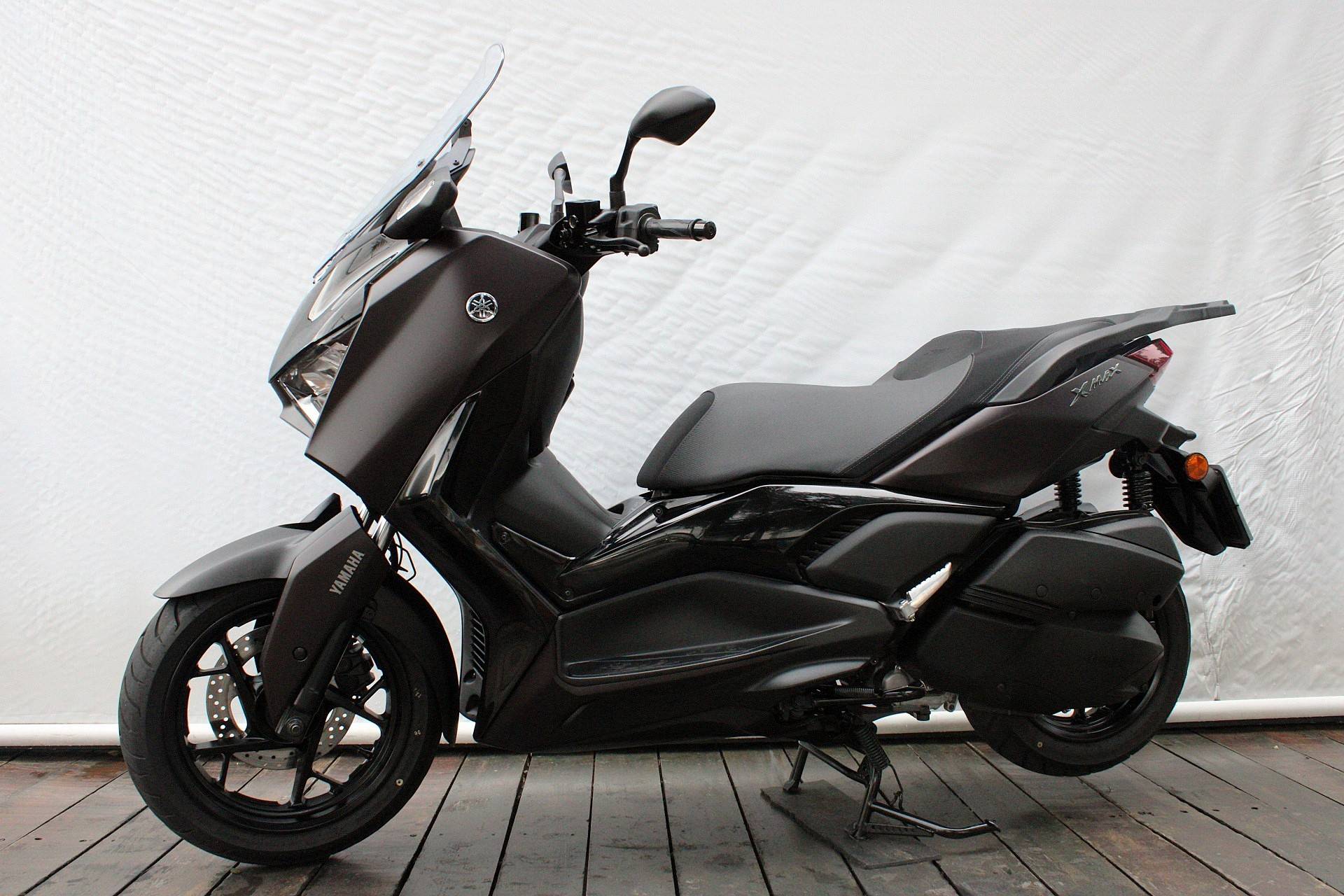 YAMAHA XMAX 300 CONNECTED ABS
